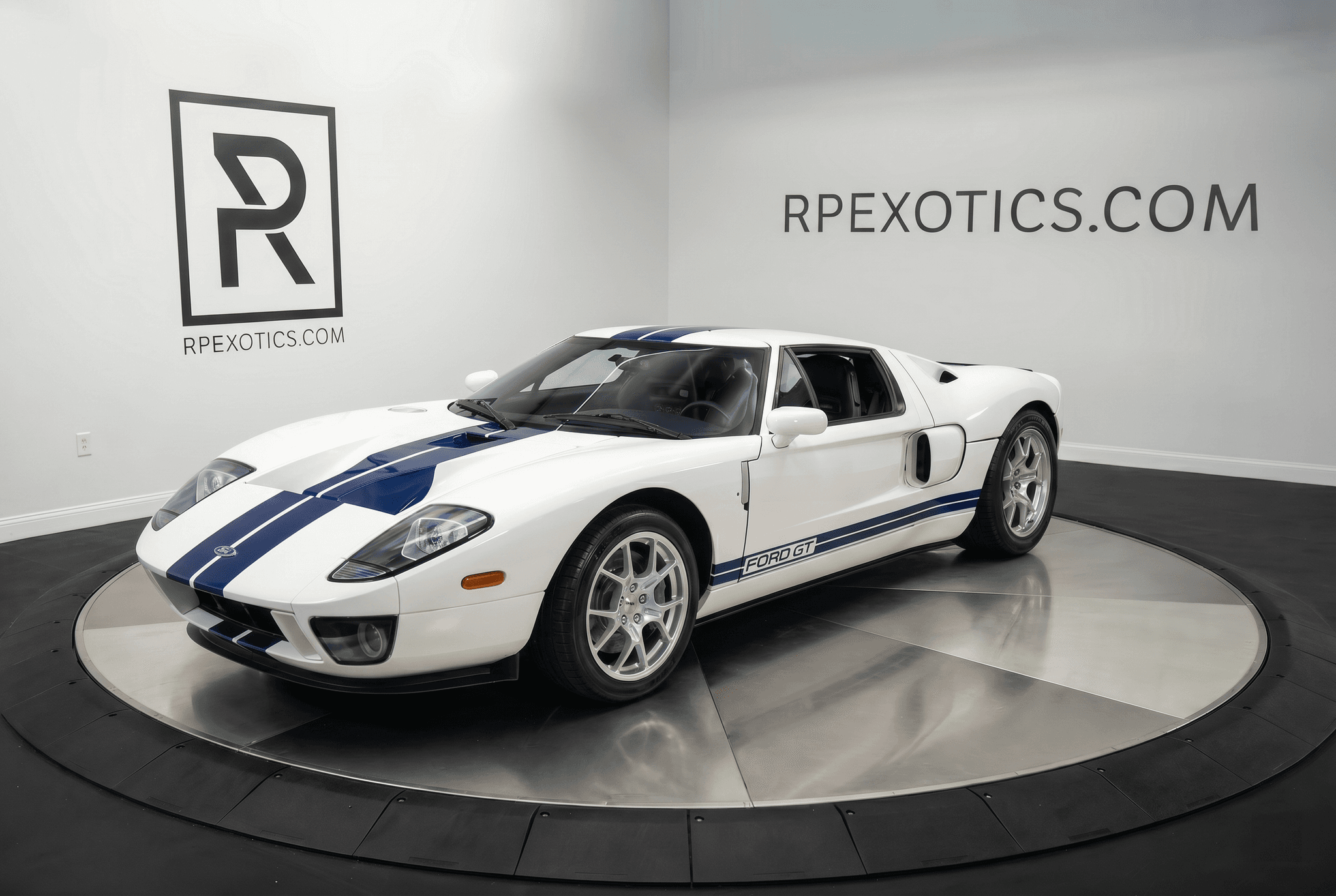 2005 Ford GT