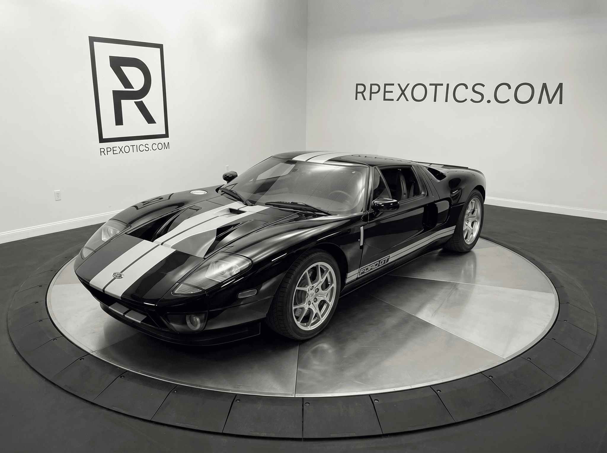 2005 Ford GT